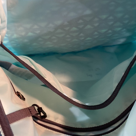 NWOT COLUMBIA TOTE BAG - Picture 4 of 7